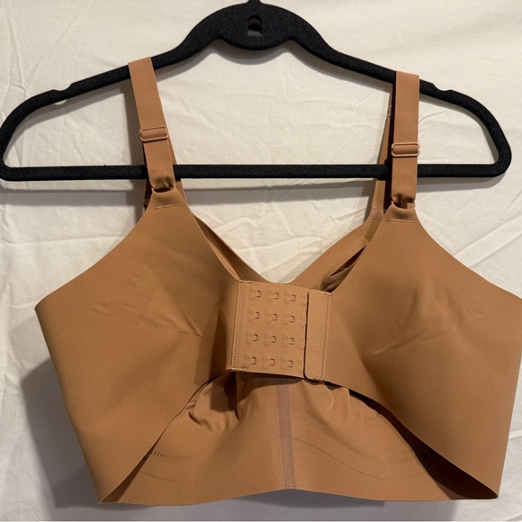 Evelyn & Bobbie Beyond Bra Wirefree Amazing Tech Smooth Soft Size L Mica NWOT - Picture 4 of 9